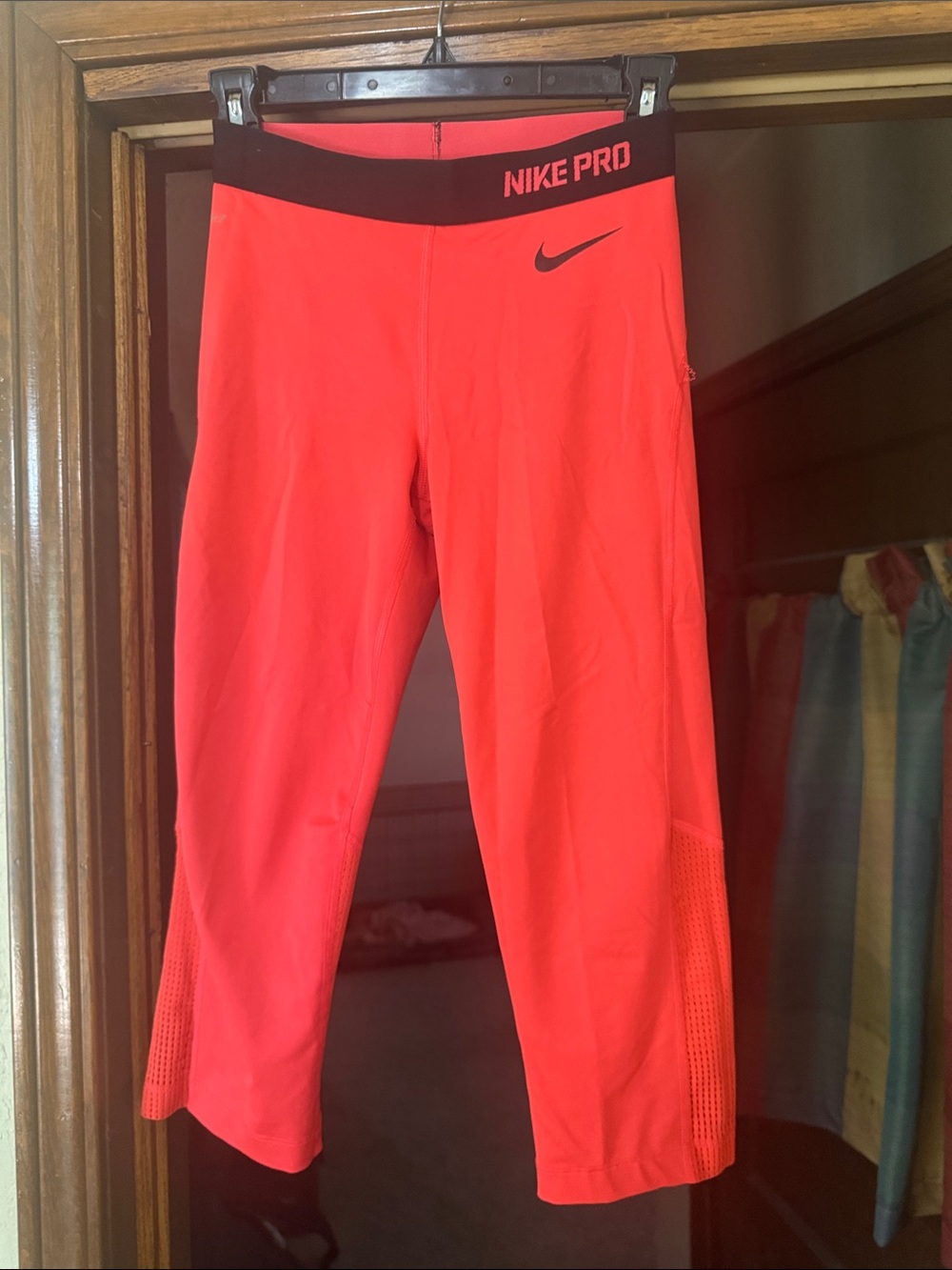 Nike Pro Girls Hot Coral Capri Leggings with Black Waistband